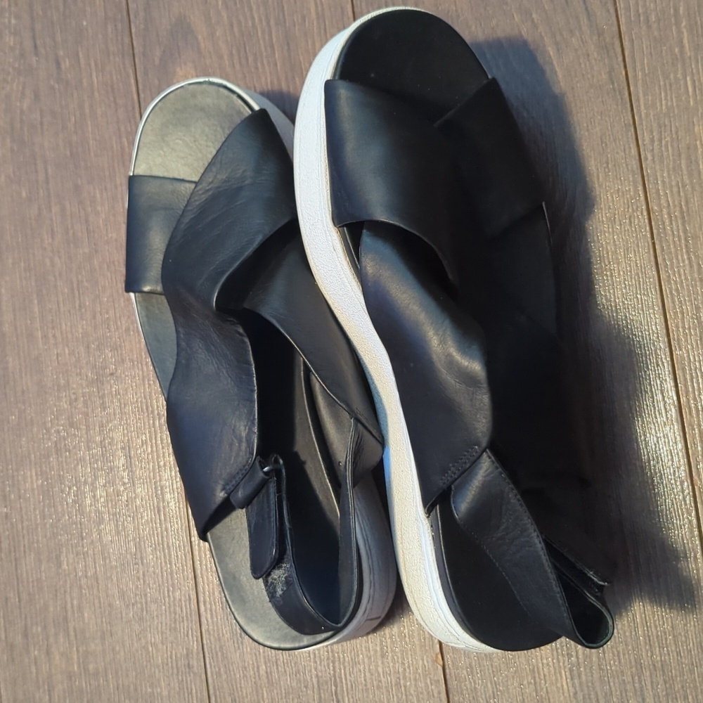 Vince Leather Slingback Sandals - Picture 8 of 13